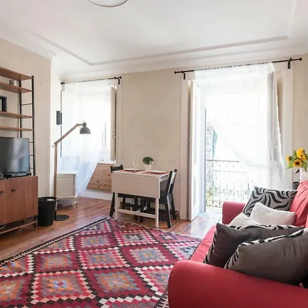 Cozy In Historic Center Apartment